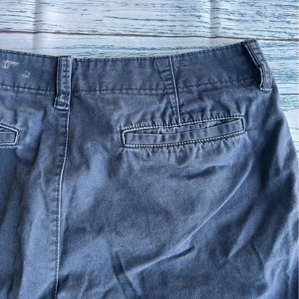 Old Navy “Lived-In Straight” Men's Navy Blue Shorts